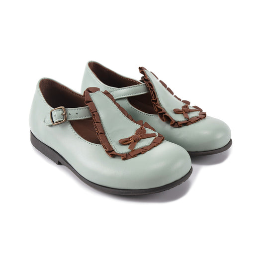 女童浅蓝色皮鞋
