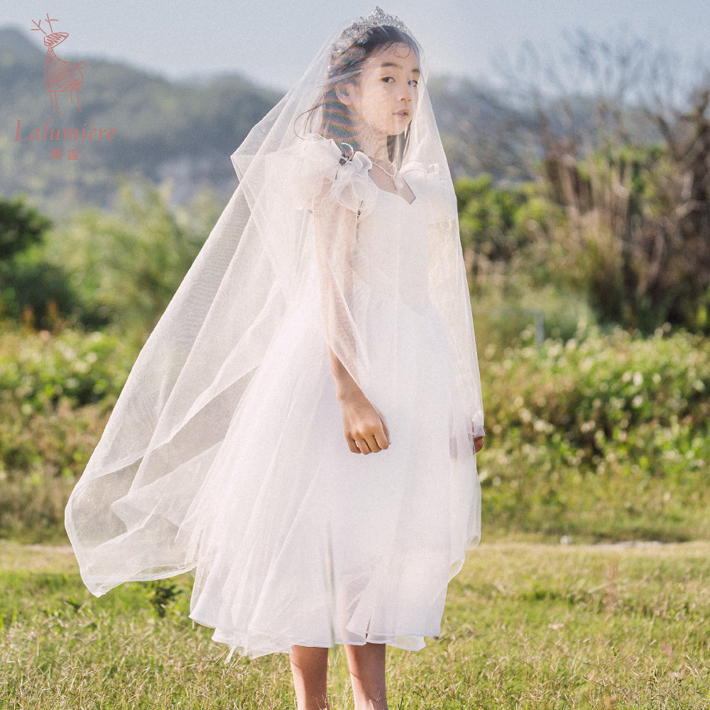 女童白色羽毛高定礼服裙