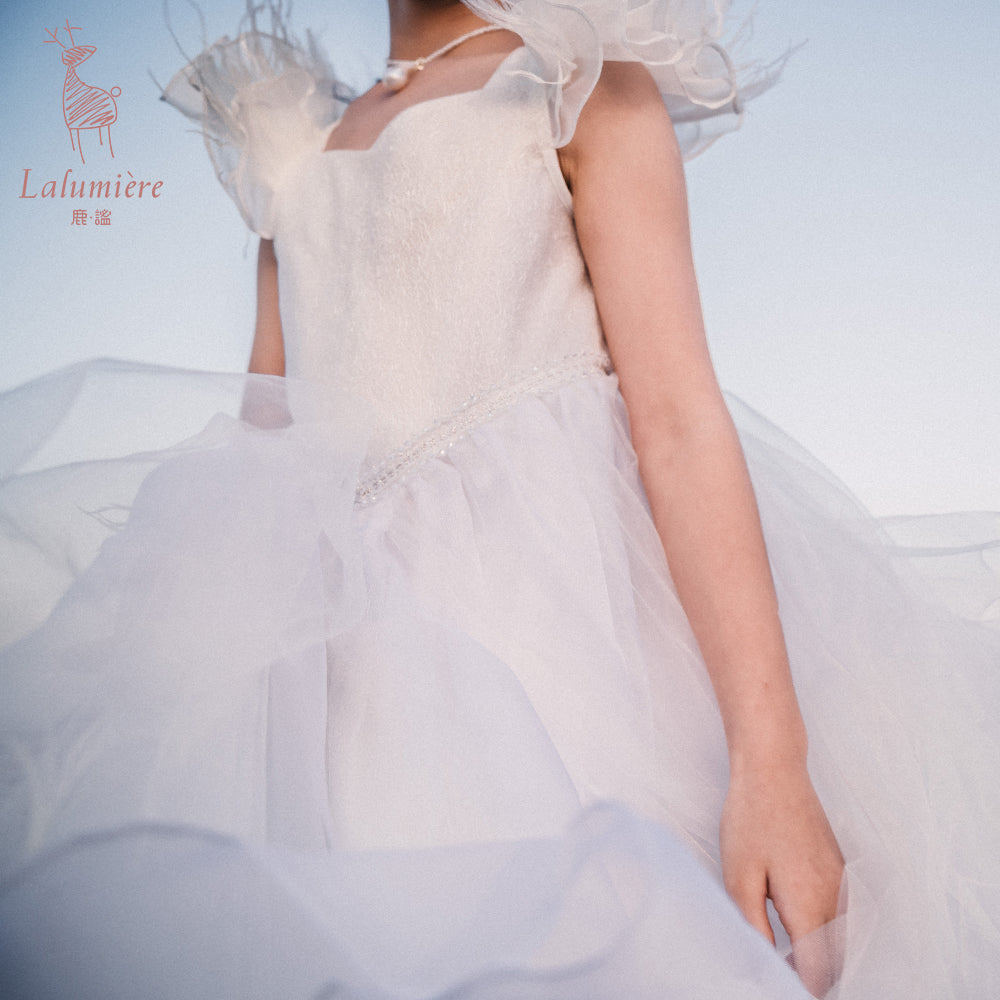 女童白色羽毛高定礼服裙