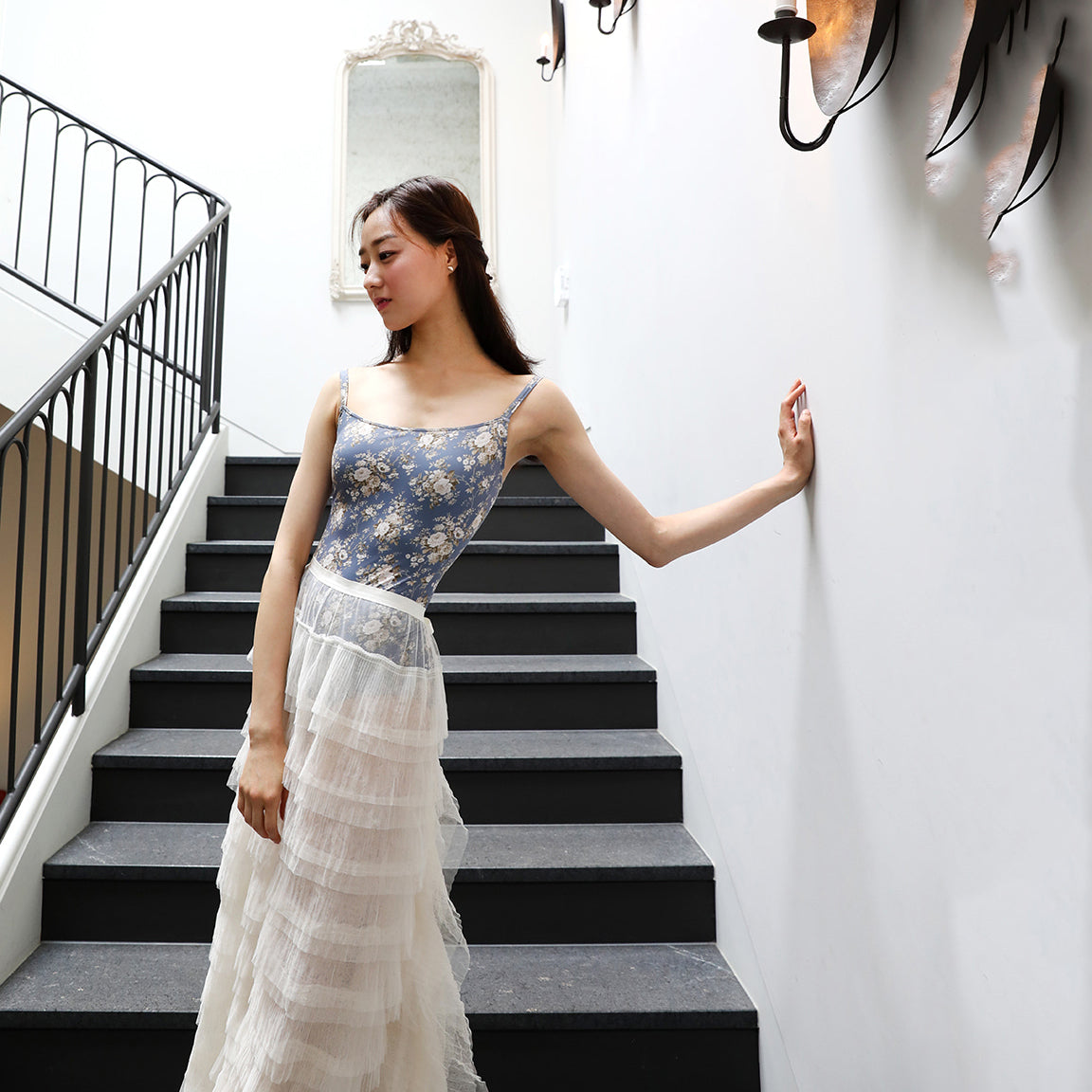 女士蓝色碎花芭蕾舞连体衣