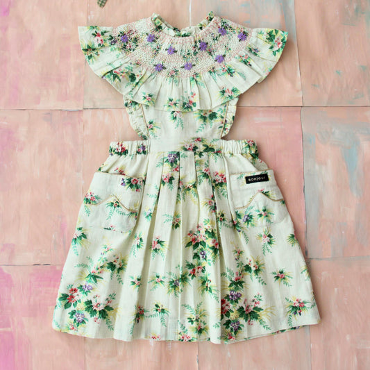 女童白色碎花连衣裙