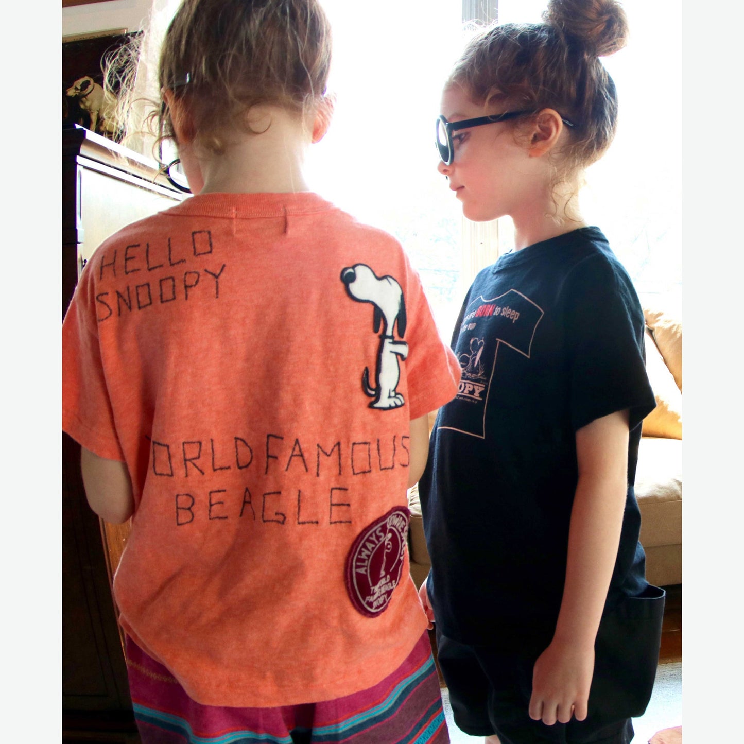 儿童黑色史努比棉T恤