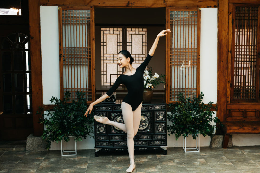 女童黑色芭蕾舞连体衣