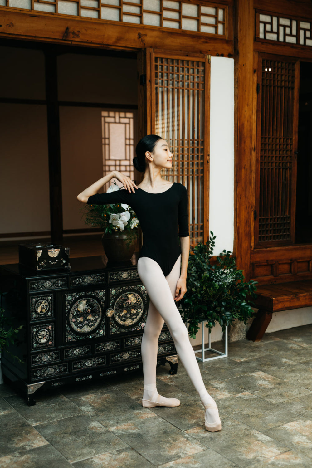 女童黑色芭蕾舞连体衣