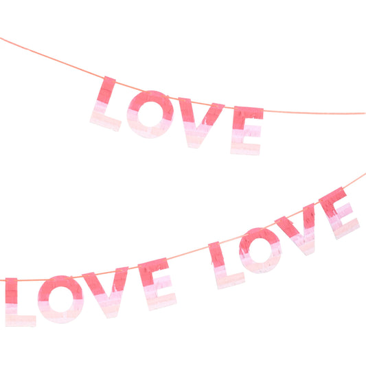 粉色渐变“LOVE”装饰用品