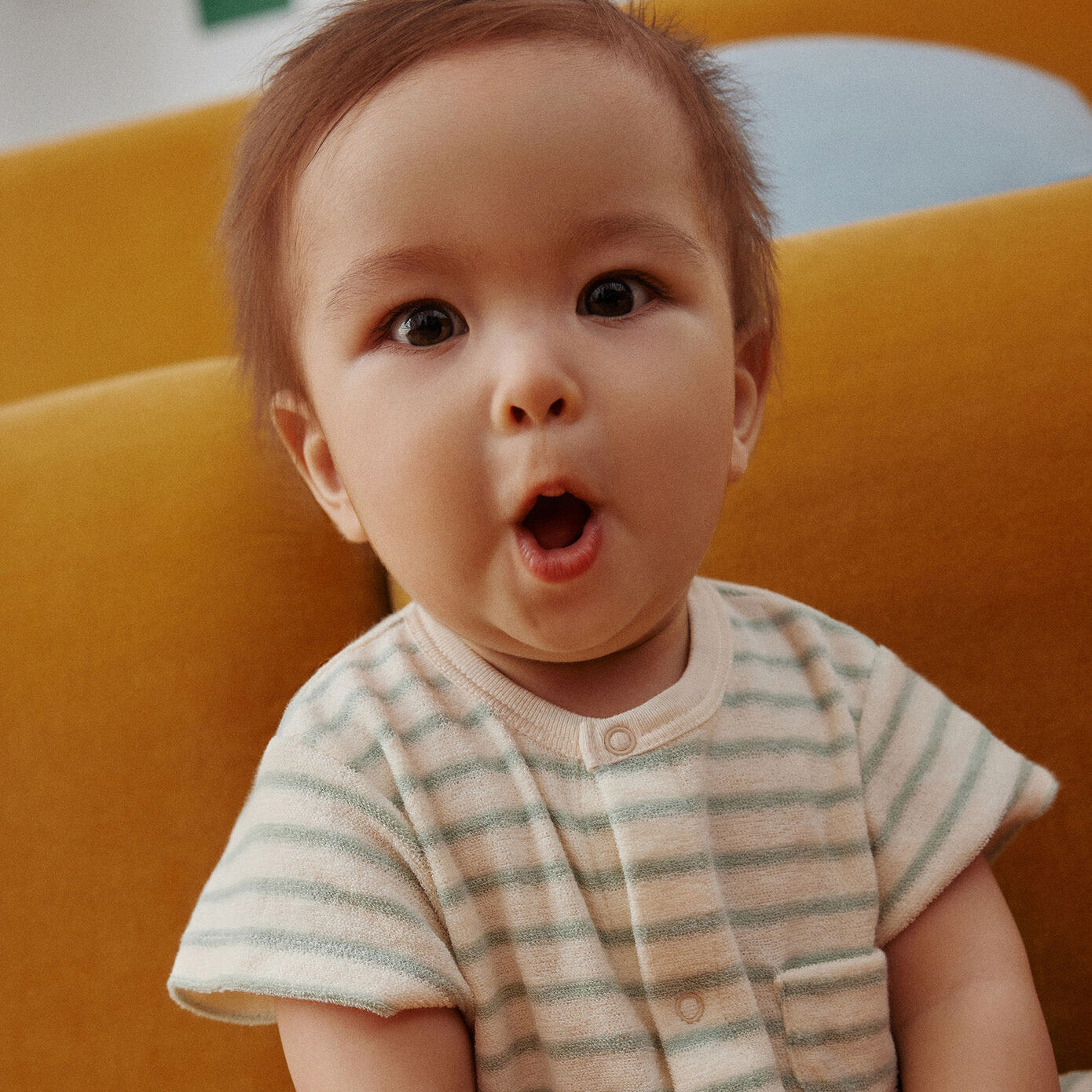 婴儿绿色条纹棉连体衣