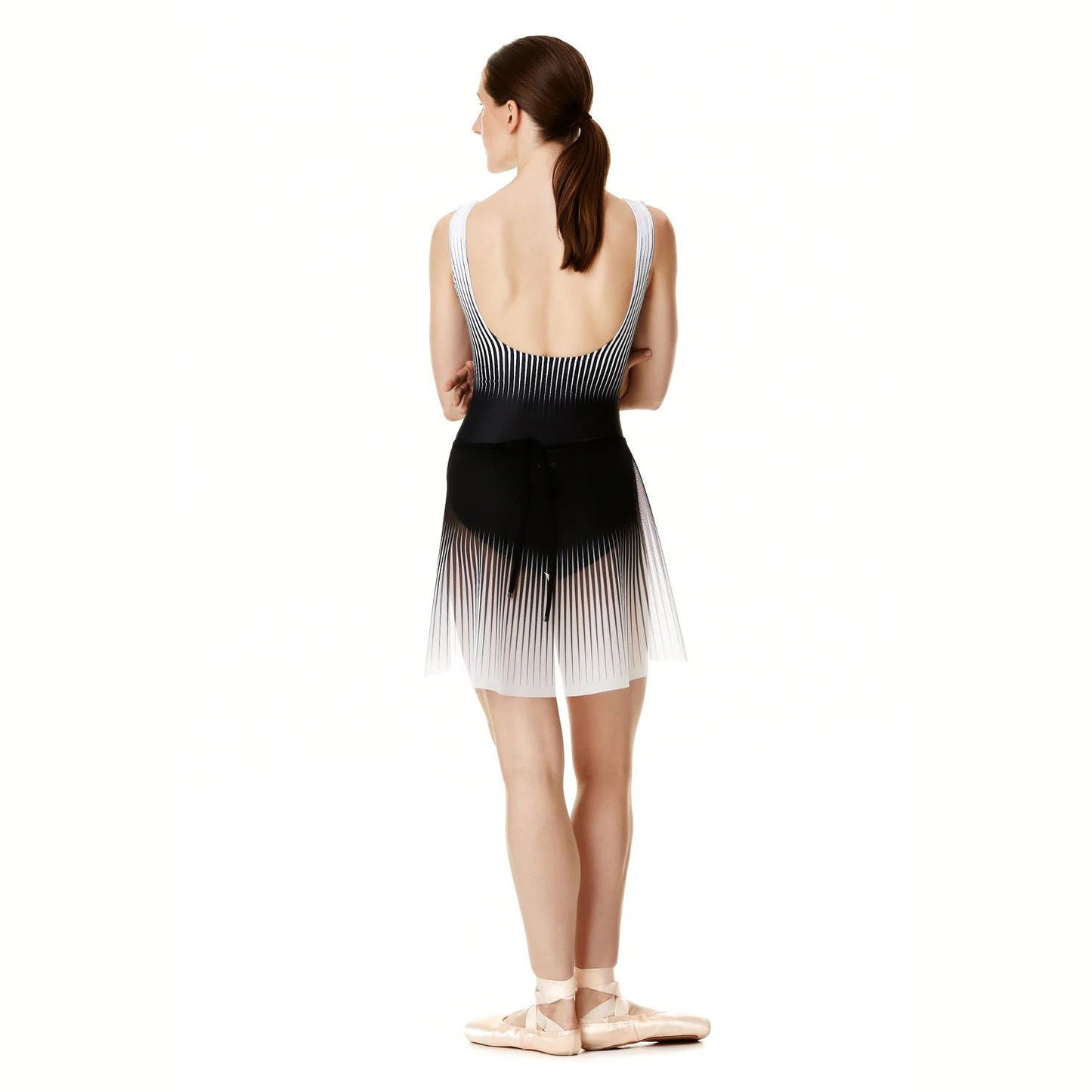 女士黑色&白色芭蕾舞短裙(AVID SKIRT/WHITE TO BLACK)