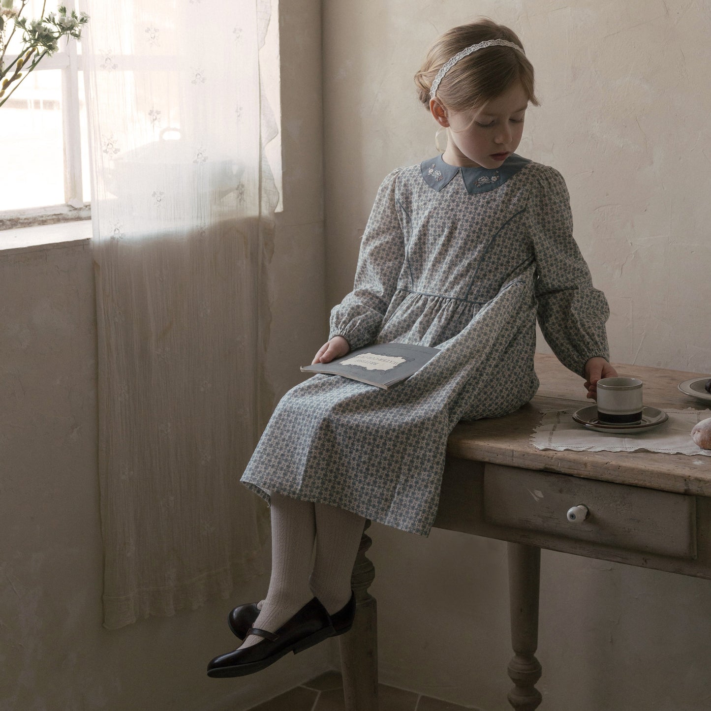 女童蓝色碎花棉连衣裙