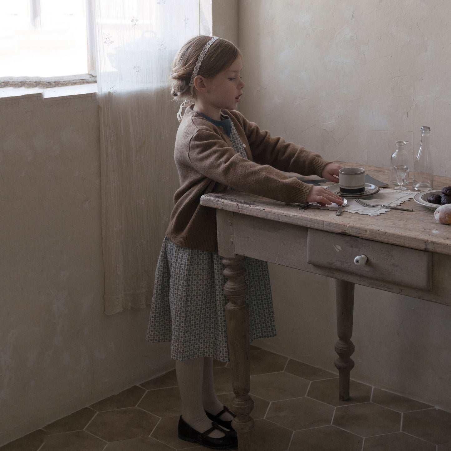 女童蓝色碎花棉连衣裙