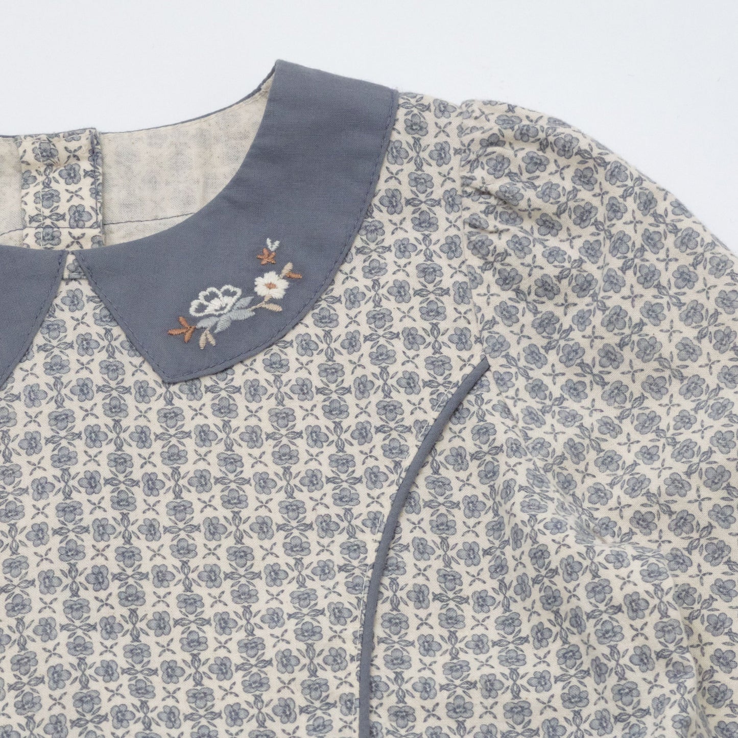 女童蓝色碎花棉连衣裙