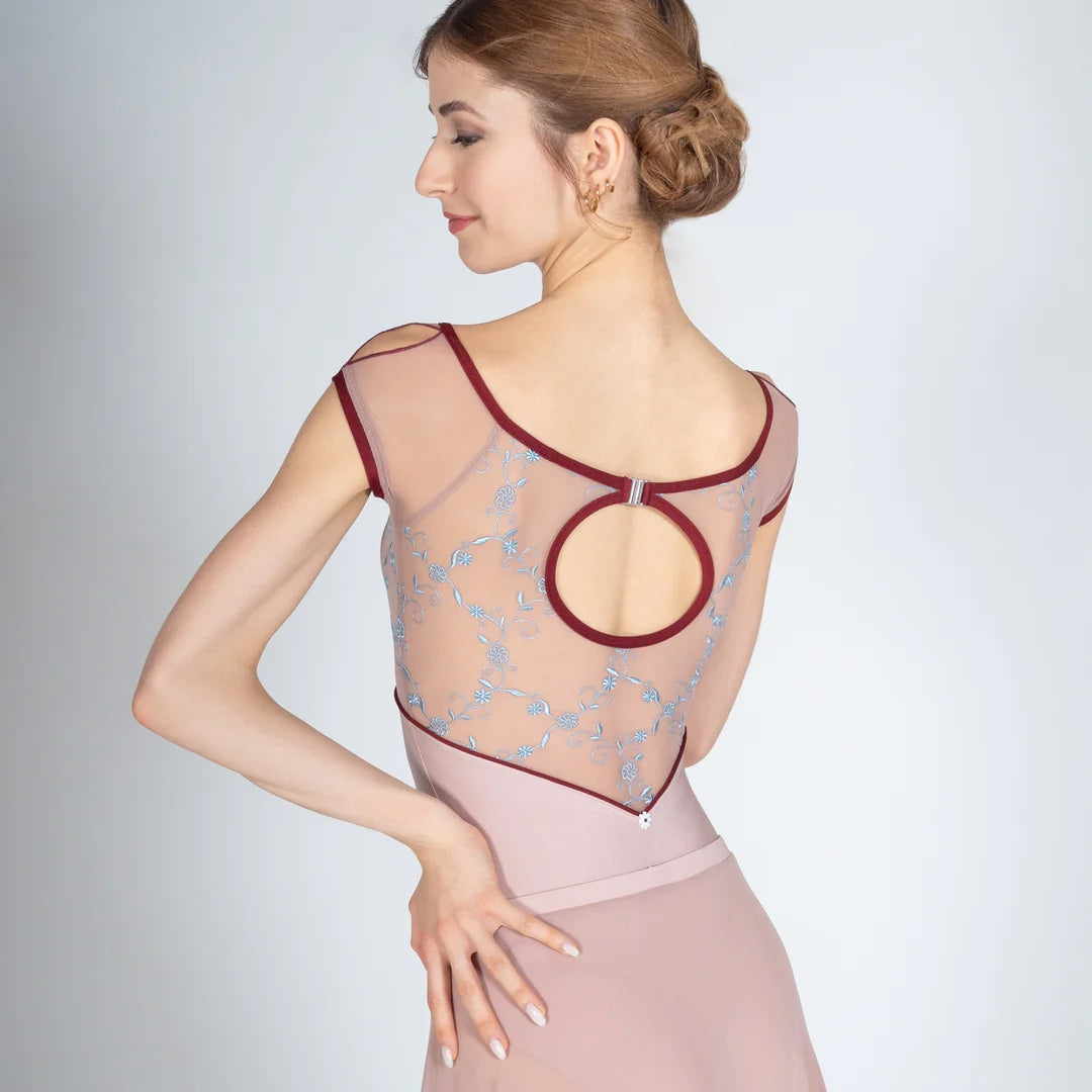 女士粉色刺绣芭蕾舞连体衣