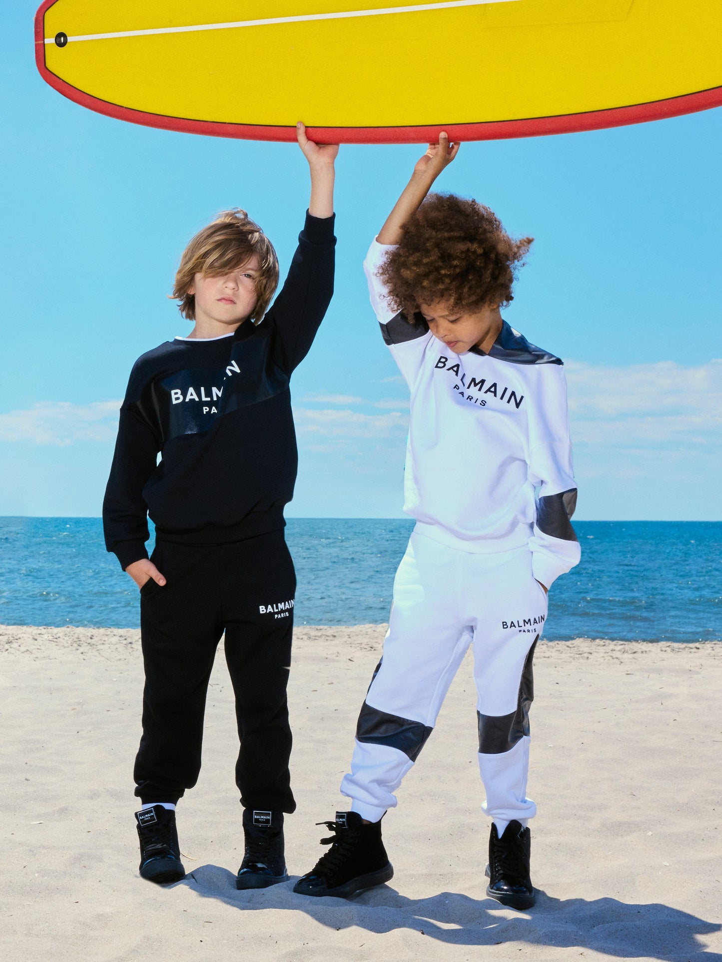 Balmain Boys 巴黎徽标白色连帽衫