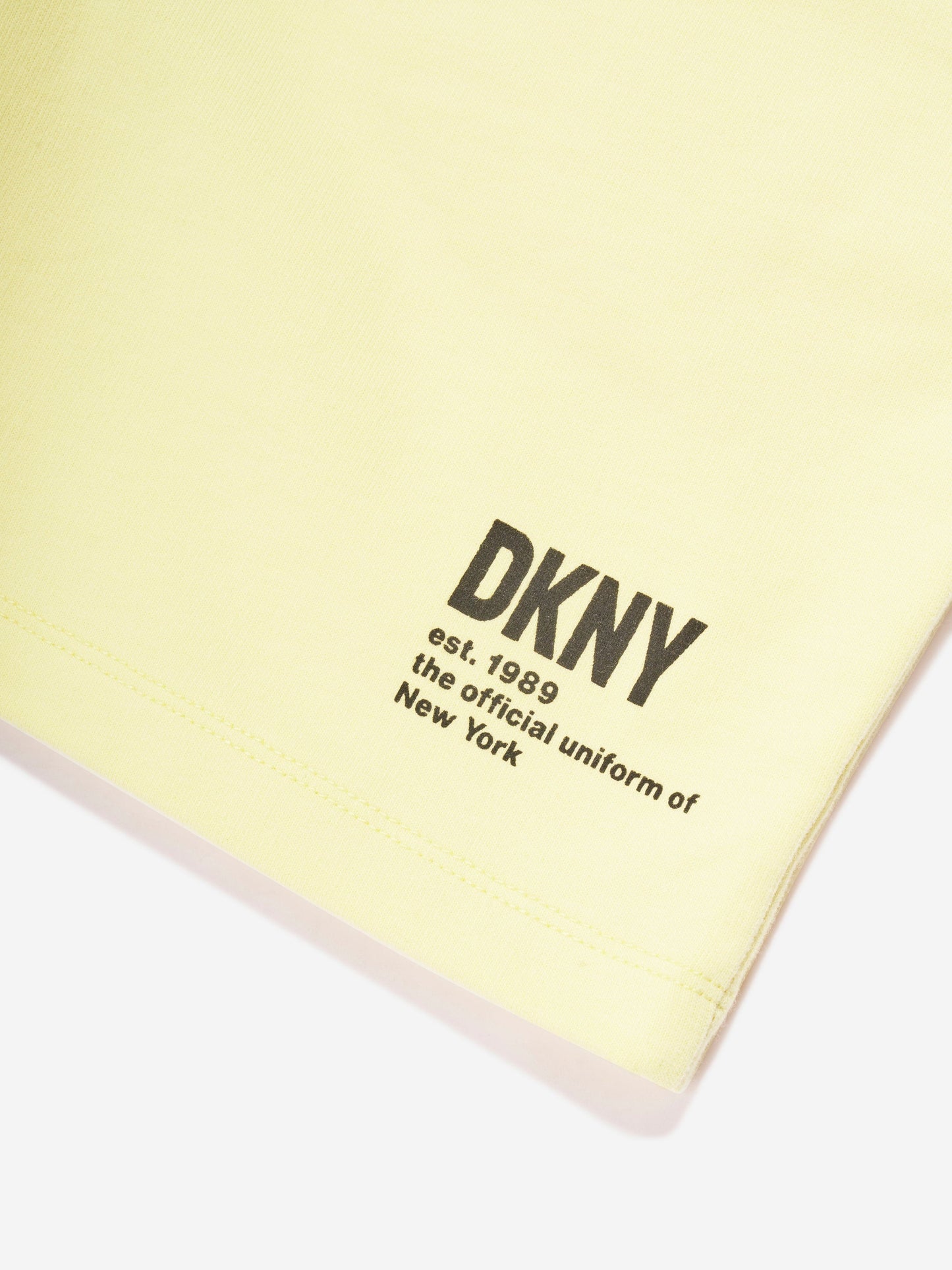 DKNY Kids 粉色徽标百慕大短裤