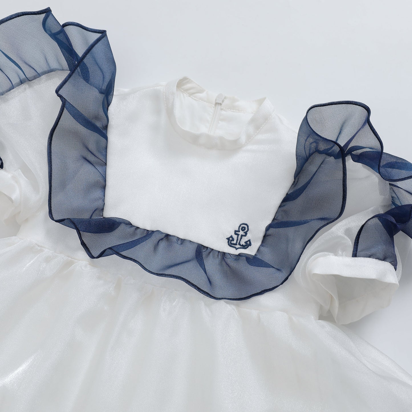 女童白色船锚刺绣礼高定服裙