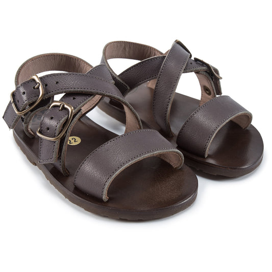 女童棕色皮革凉鞋