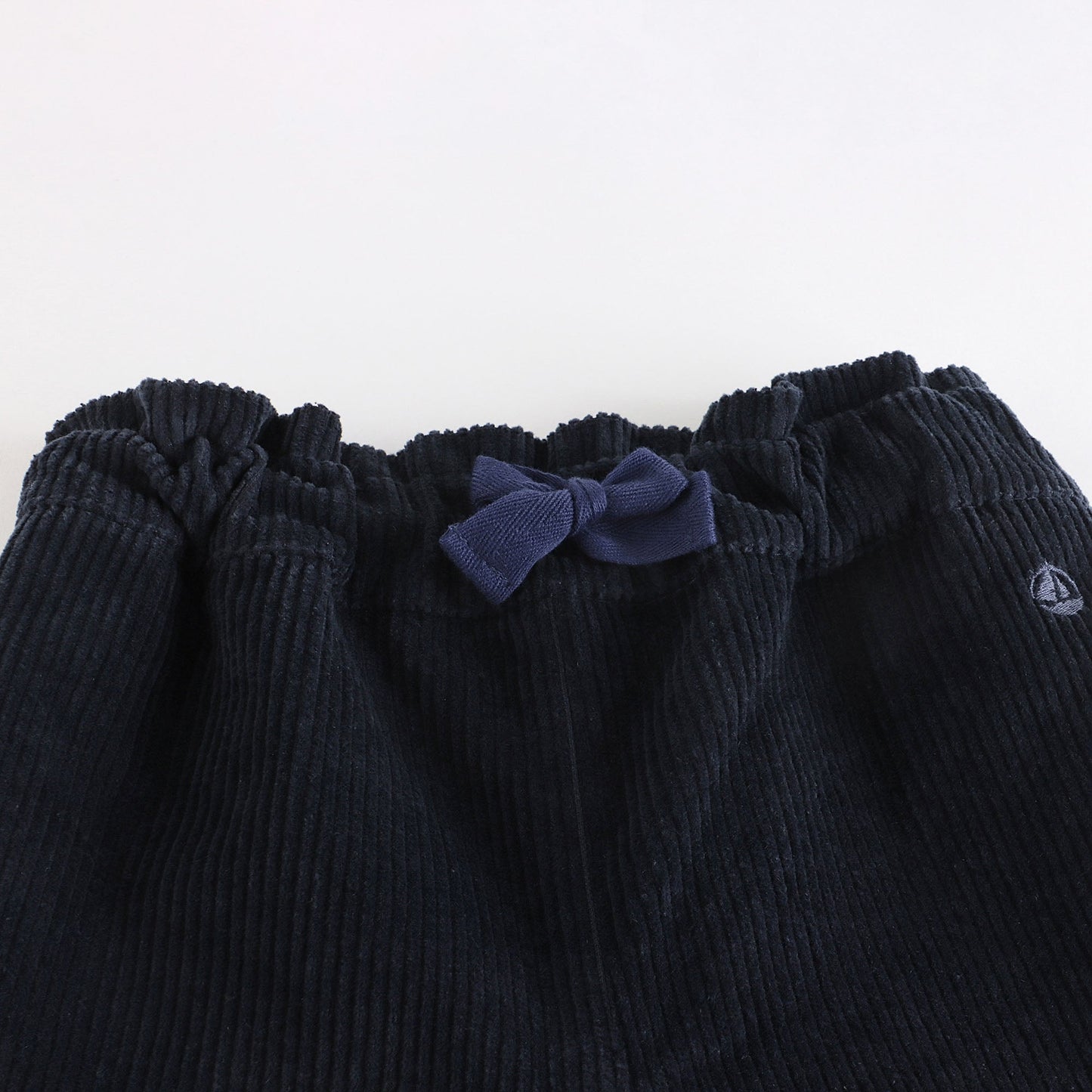 女童深蓝色灯芯绒短裤