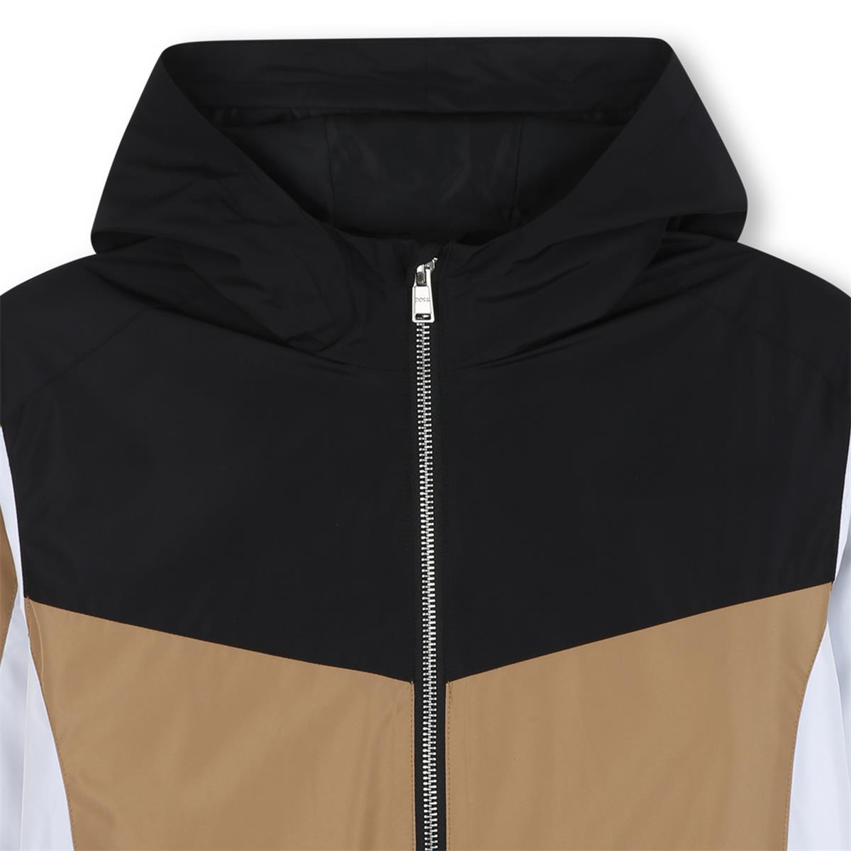 COUPE-VENT A CAPUCHE