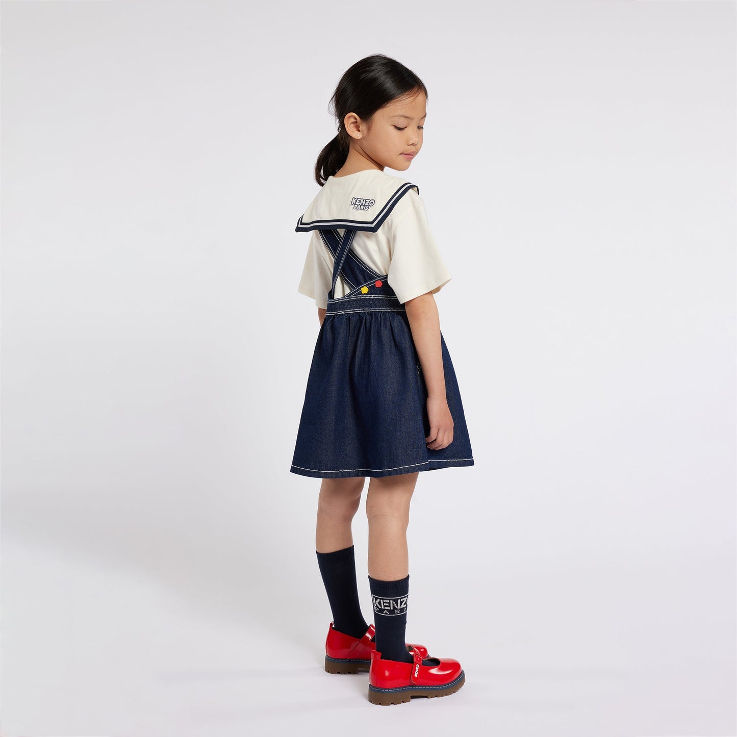 女童深蓝色牛仔背带裙