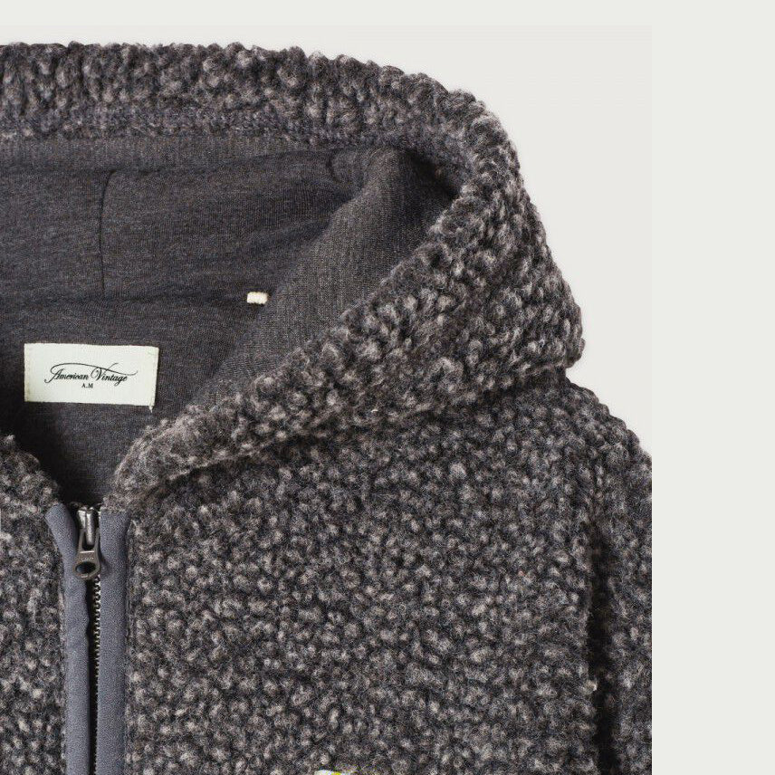 儿童灰黑色羊羔绒拉链夹克