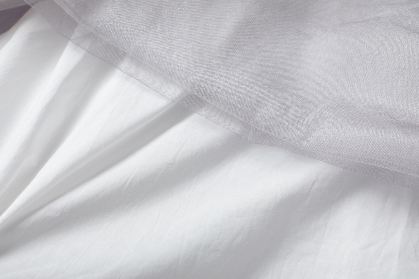 女童银色荷叶边珍珠拼纱连衣裙