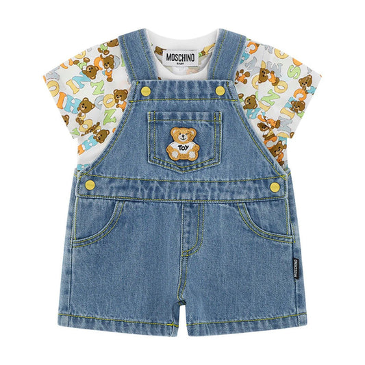 T-SHIRT + DUNGAREES