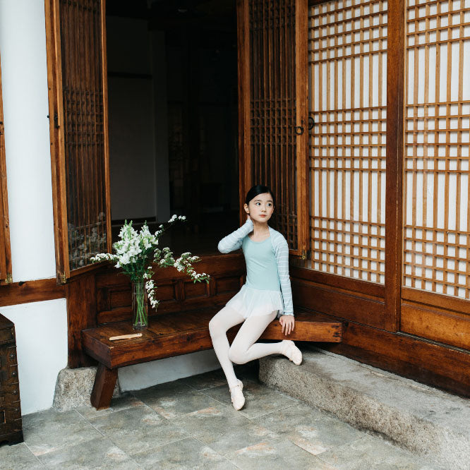 女童蓝色条纹芭蕾舞披肩