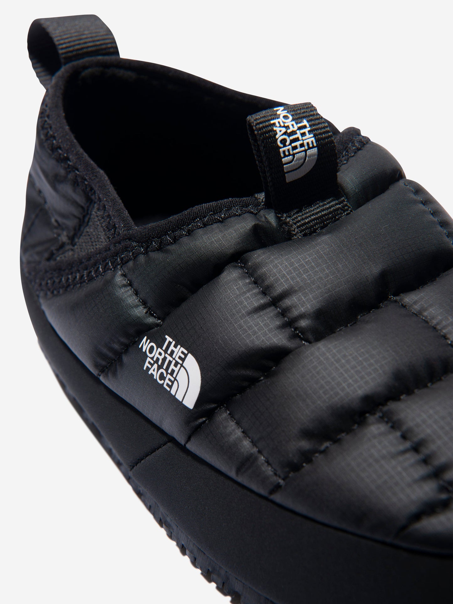 The North Face 儿童 Thermoball Tractor Mules II 黑色