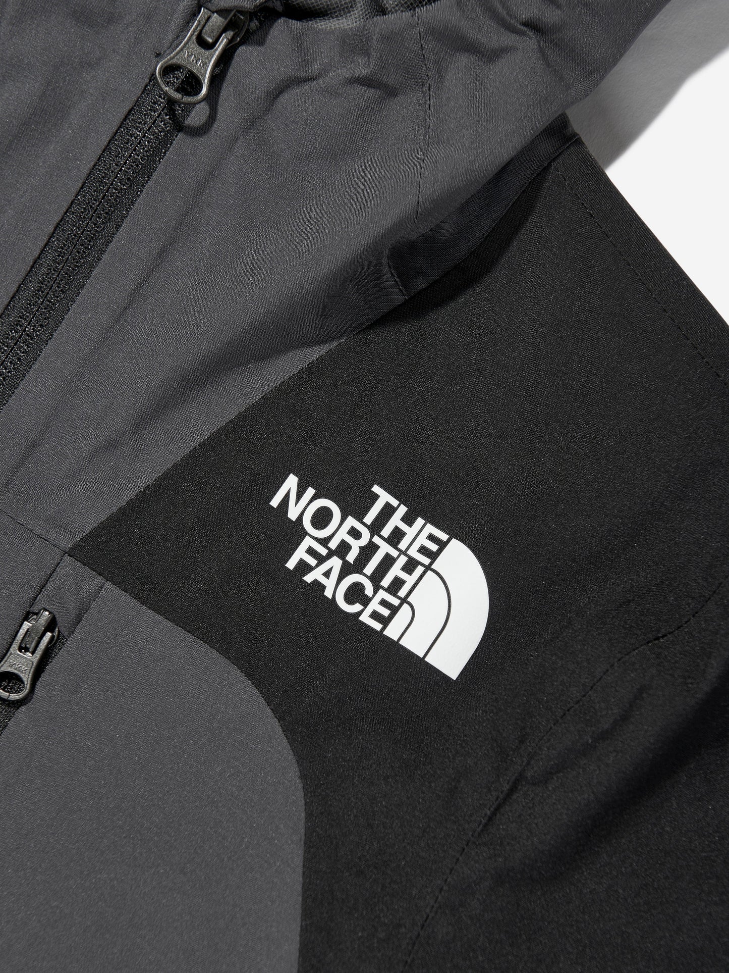 Kids Hike Packable Jacket in Black