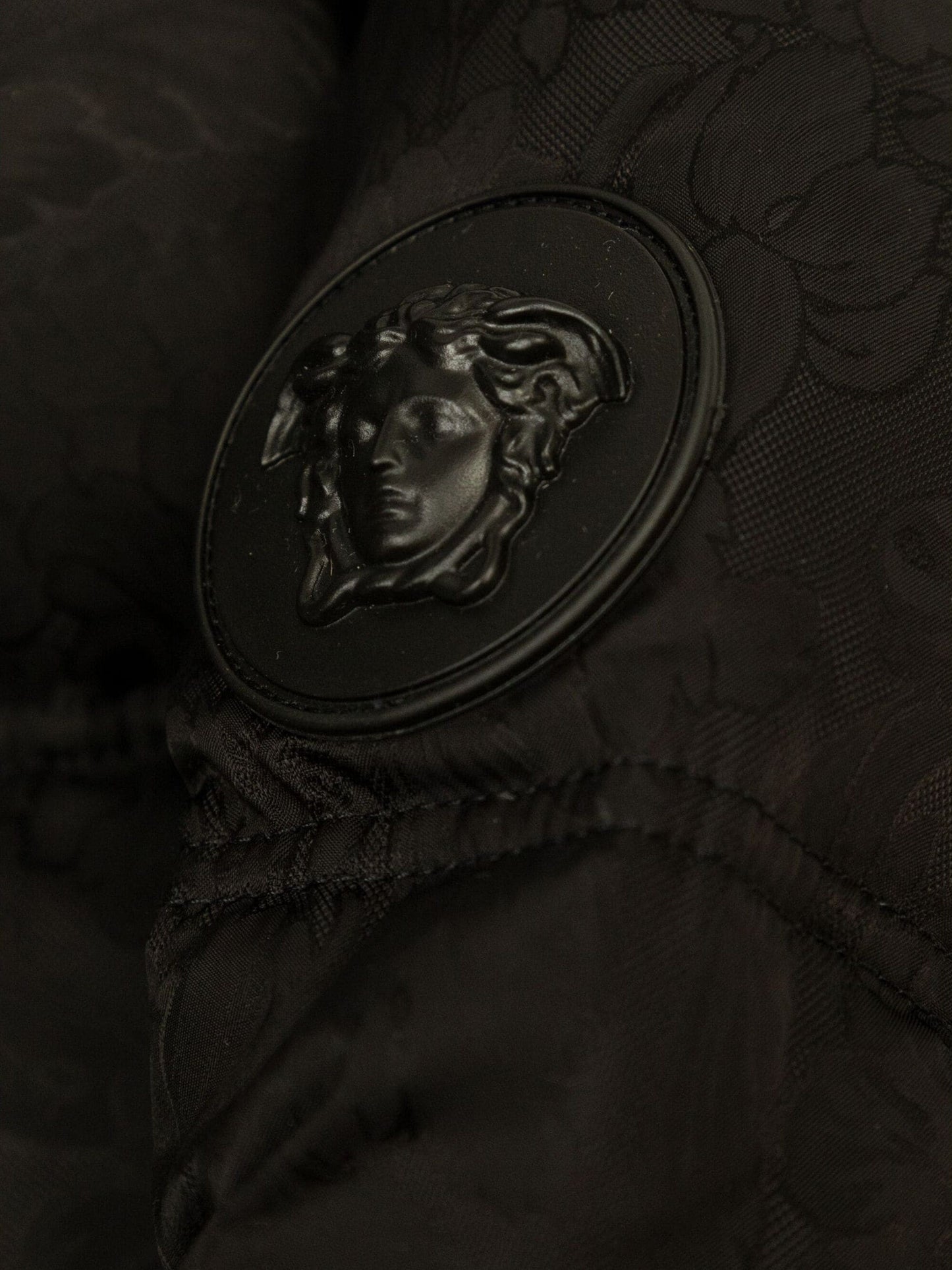 Versace 儿童羽绒巴洛克夹克(黑色)