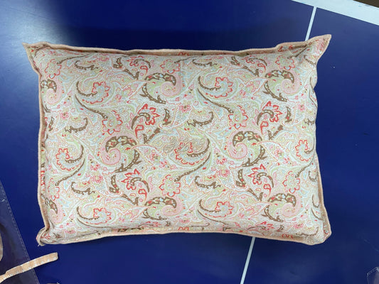 粉色枕头(30*20厘米)