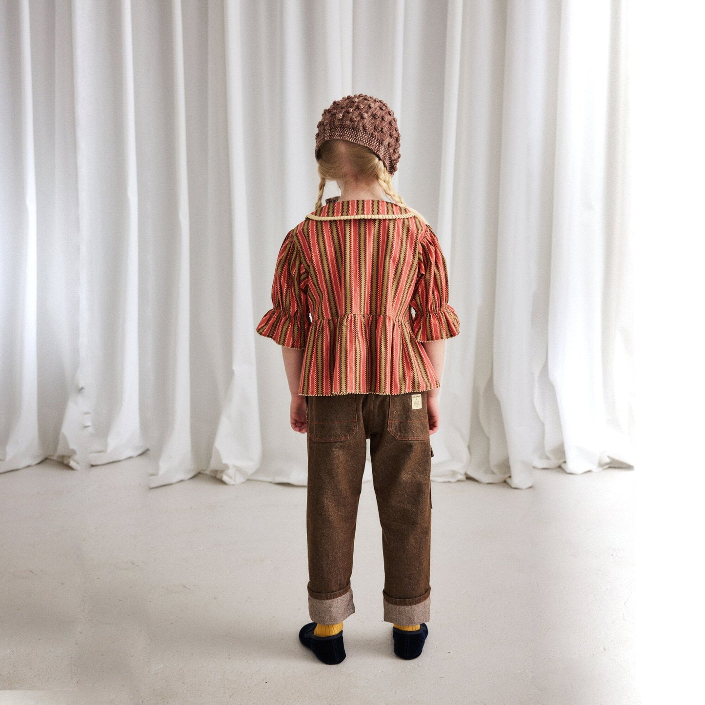 女童棕色爆米花羊毛头巾