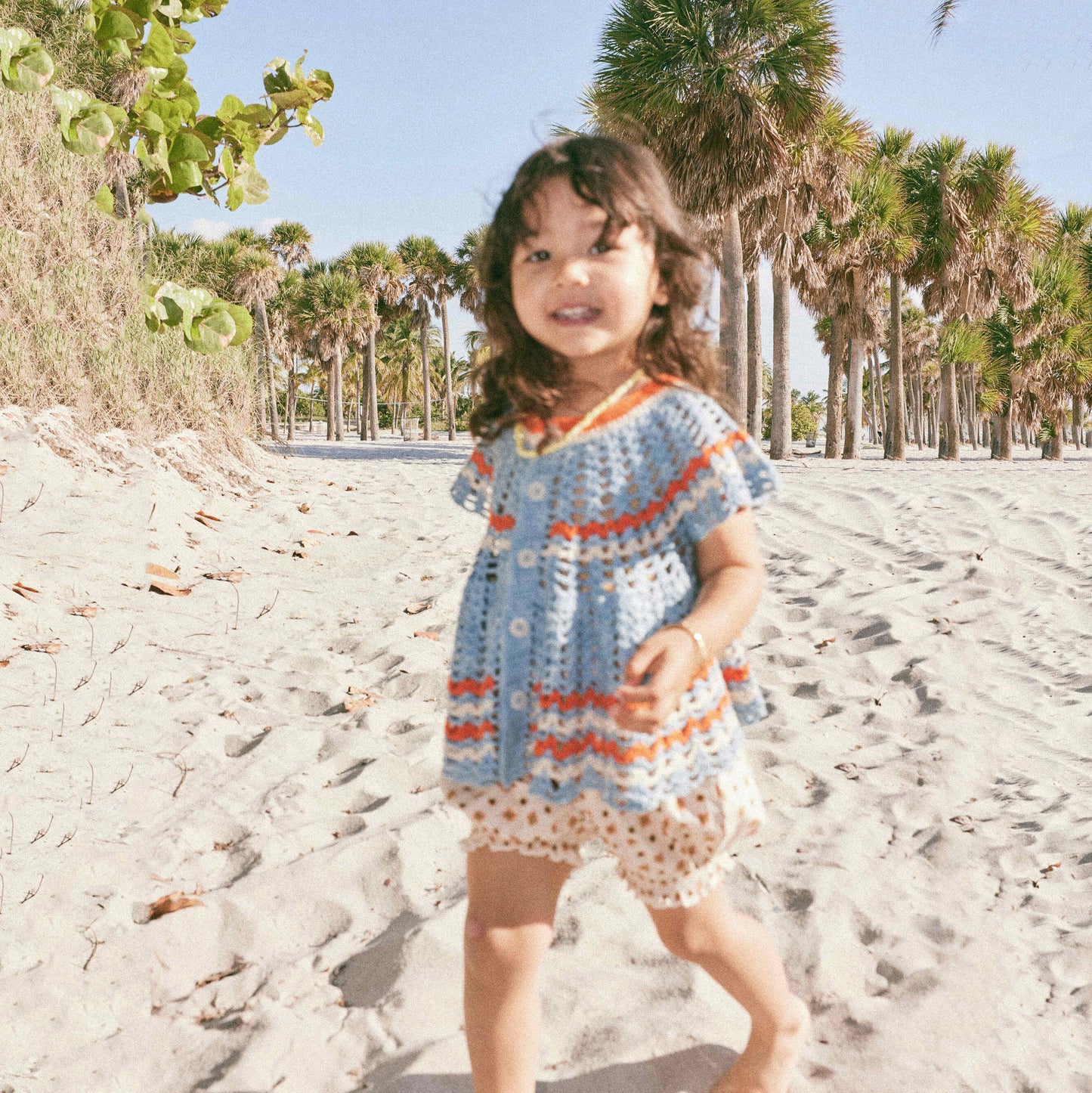女童浅蓝色钩织棉开衫