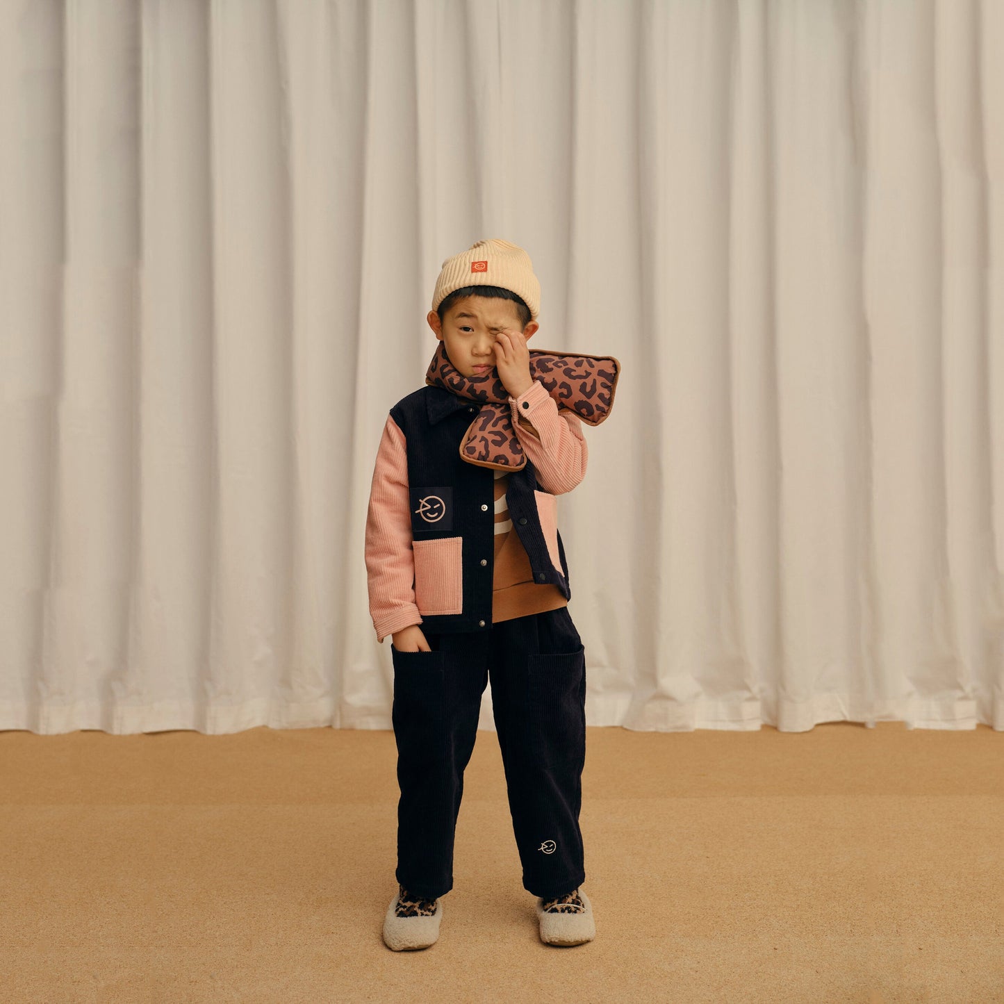 儿童藏青色灯芯绒长裤