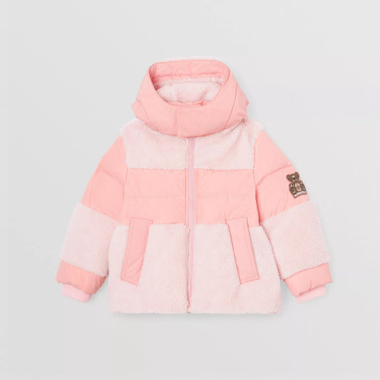 女童粉色羽绒服