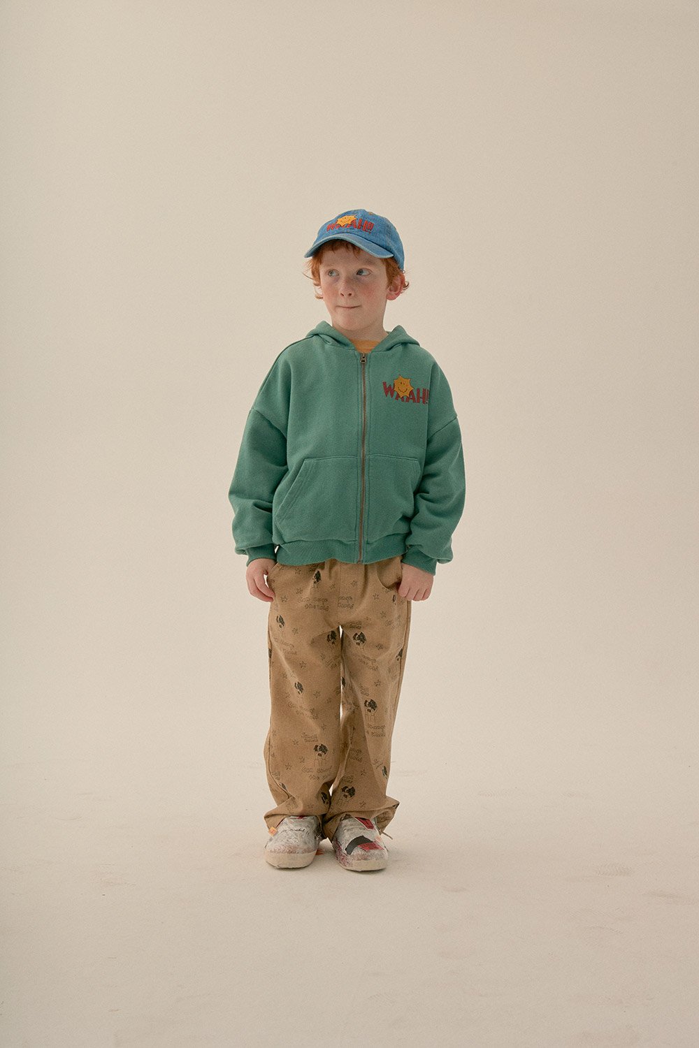 儿童绿色连帽拉链上衣