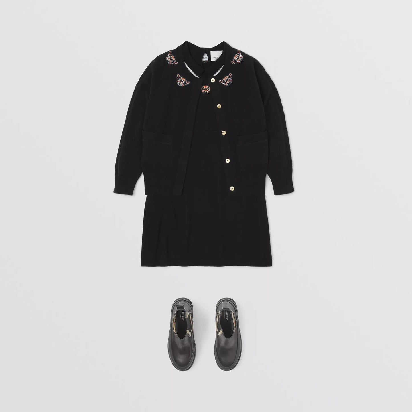 女童黑色刺绣羊毛开衫