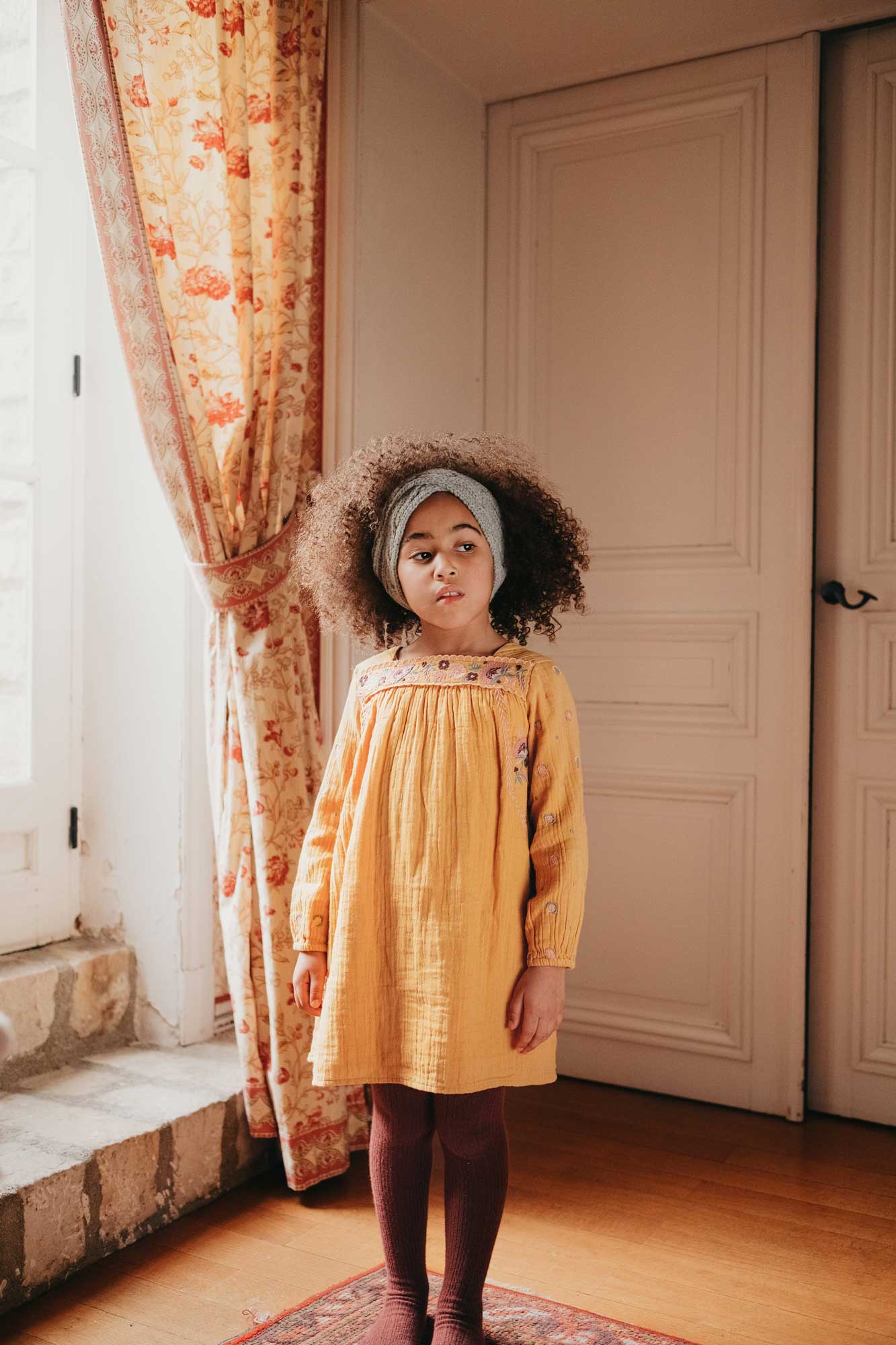 女童黄色刺绣棉连衣裙