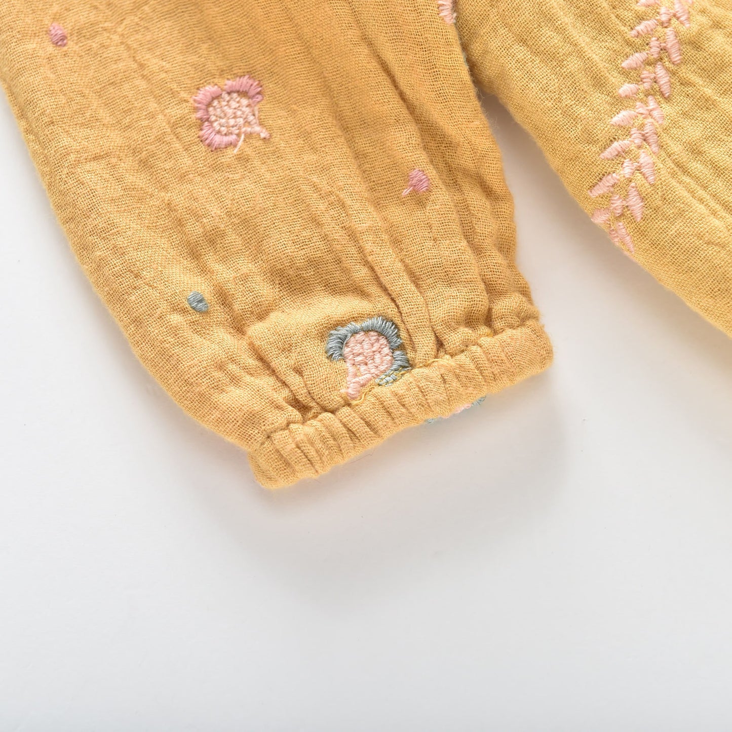 女童黄色刺绣棉连衣裙