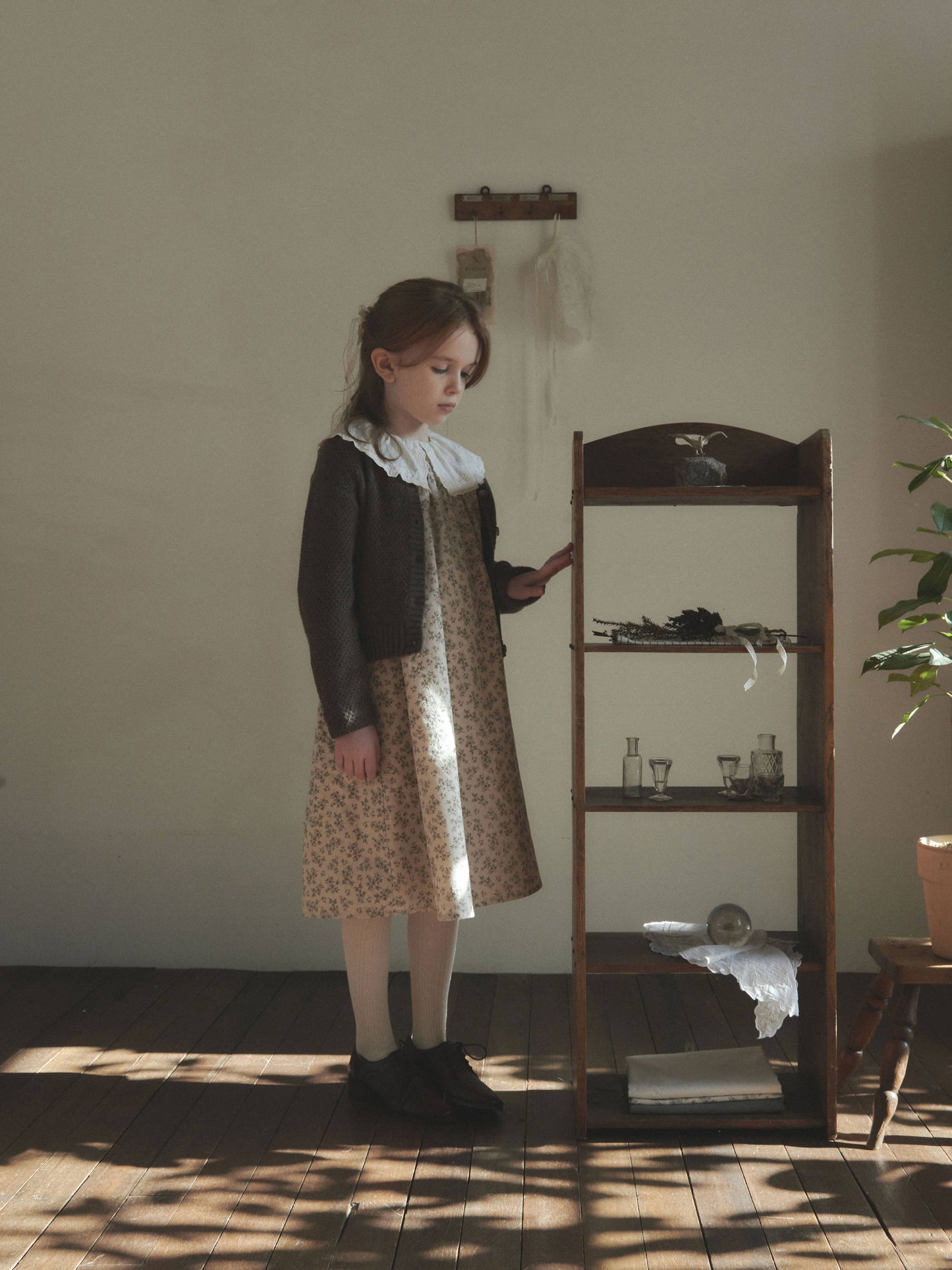 女童薄荷绿碎花蕾丝领棉连衣裙