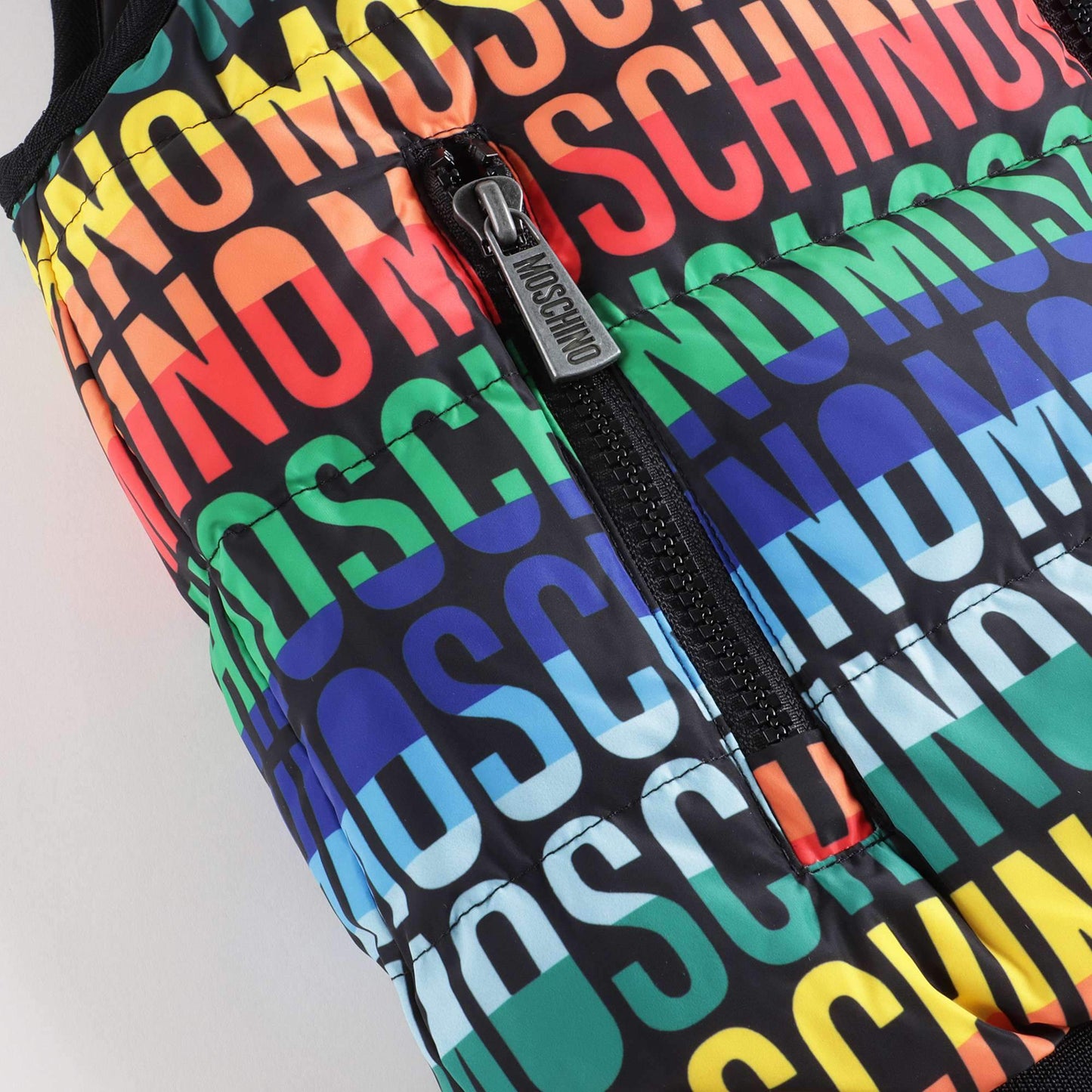 男童黑色Logo双面马甲