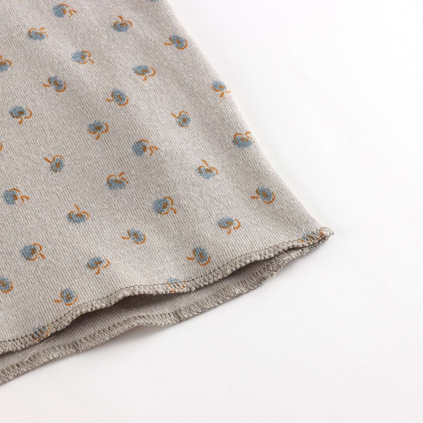 婴儿灰褐色印花棉套装