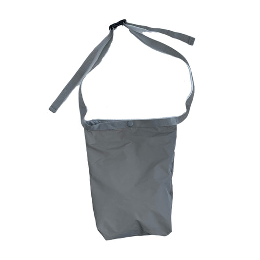 儿童银色斜挎包