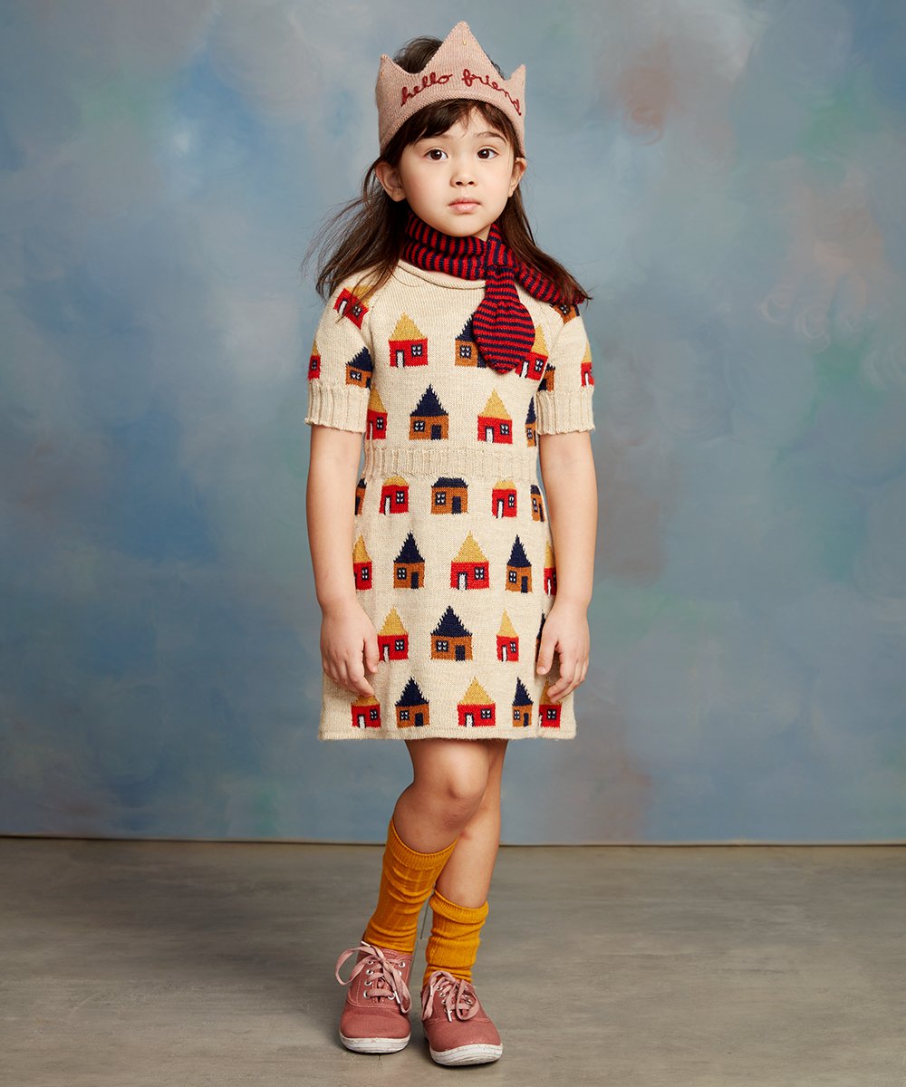 女童粉色刺绣羊驼毛王冠