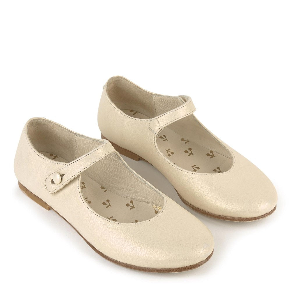Girls Vanilla Buttoned Shoes