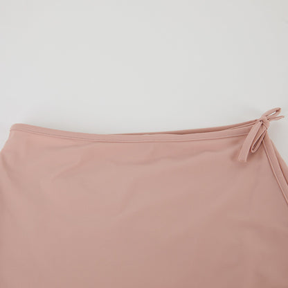 女童粉色泳衣
