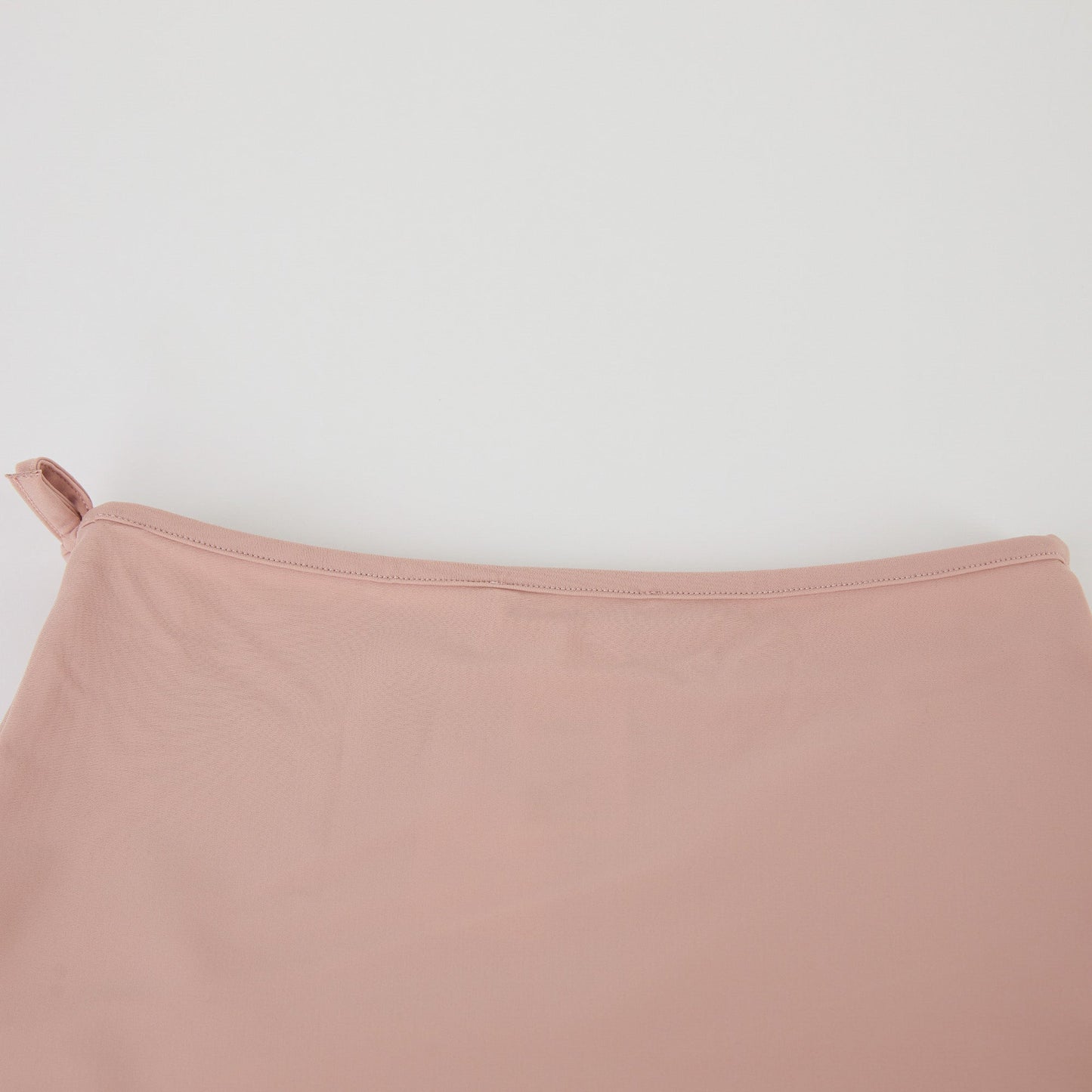 女童粉色泳衣