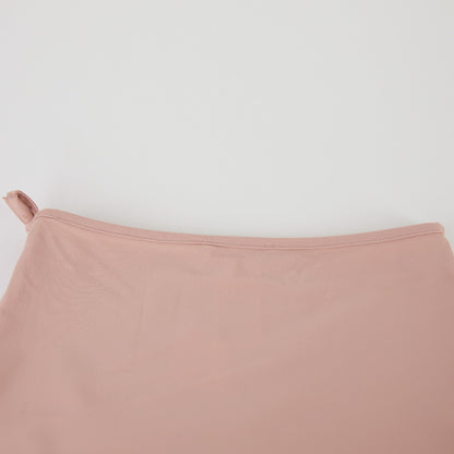 女童粉色泳衣