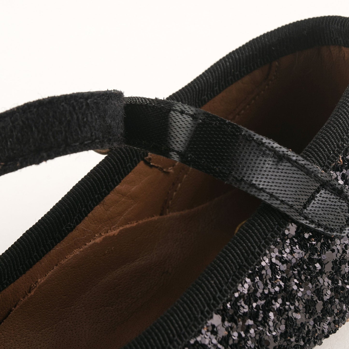 女童黑色闪光芭蕾鞋