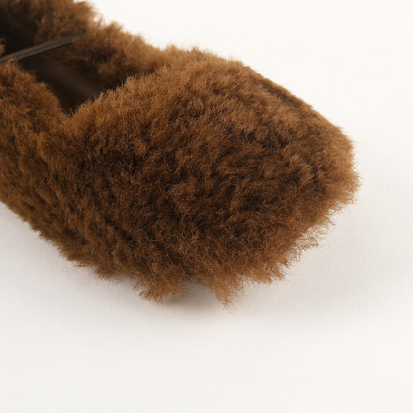 女童棕色毛绒芭蕾鞋