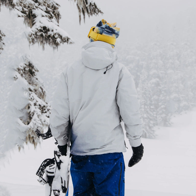 男士灰白色滑雪服